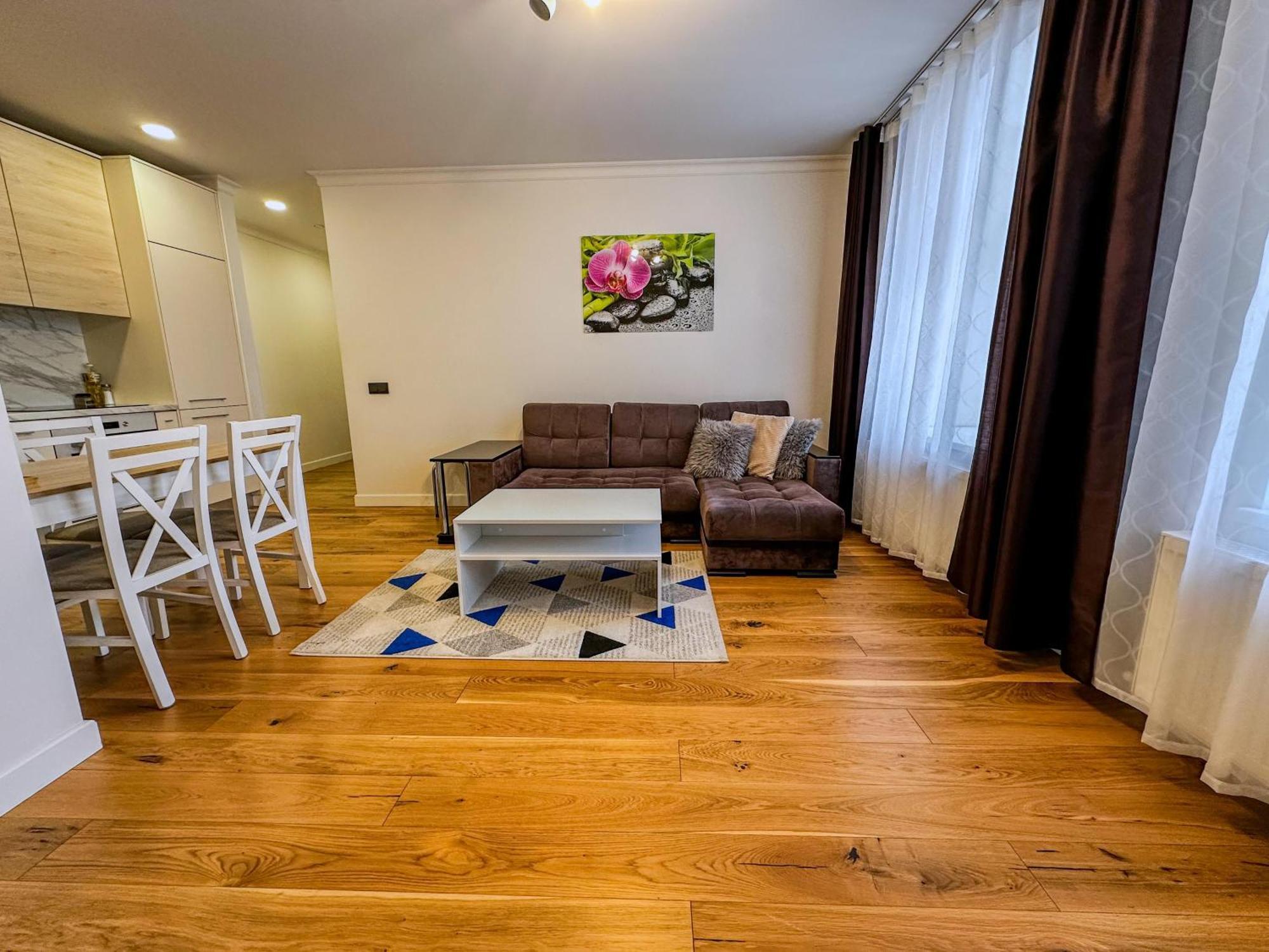 One Bedroom Promenade Apartment ريغا المظهر الخارجي الصورة